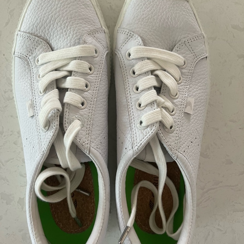 White Women's Sneakers Cariuma - Picture 4 of 14